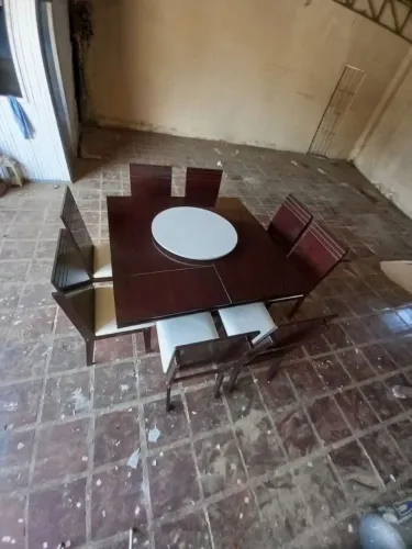 Conjunto de mesa + cadeiras