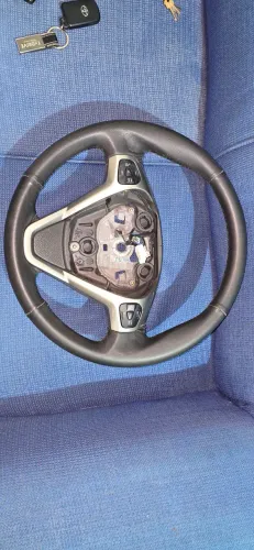 Volante new fiesta titanium 1.6 2014 