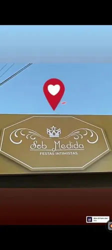 Vendo estrutura em Metal para fachada com lona para adesivar. 3x1m R$ 200