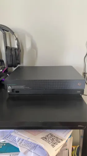 *COLECIONADOR* XBOX ONE X PROJECT SCORPIO + 1 JOGO 