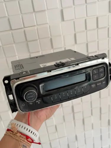 Rádio original Fiat Argo 2018 com Bluetooth 