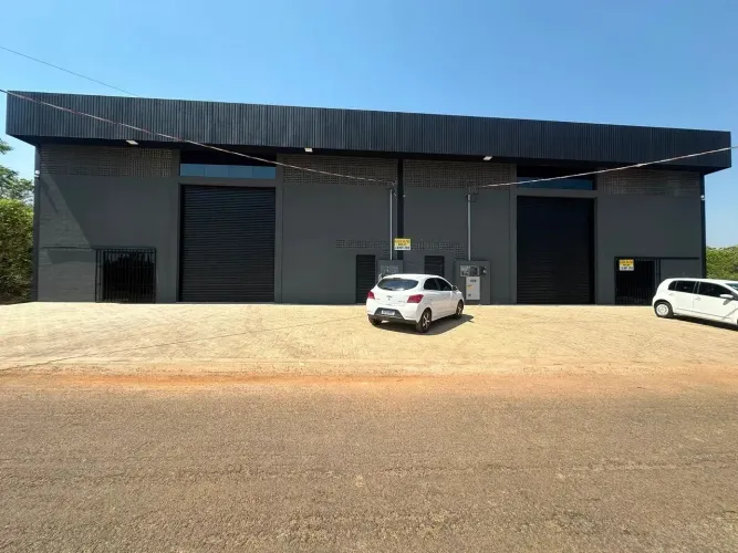 903 Sul  ACSO 91 .Alugo 02 Galpão juntos, abaixo  Toyota,