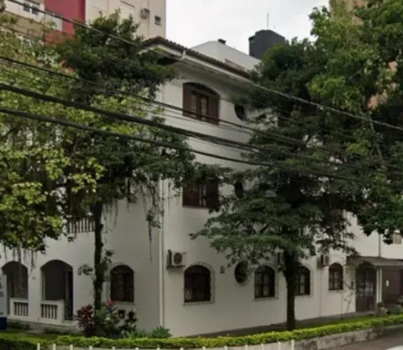 Aluga-se imóvel térreo -livre de enchente, Comercial ou Residencial com Home-office.