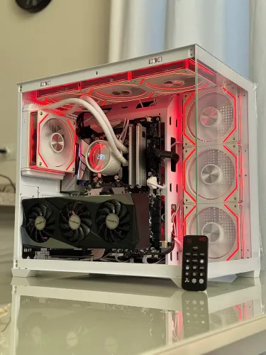 PC Gamer Ryzen 5600x + Rx 7600 8gb Gigabyte