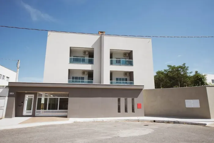 Apartamento para aluguel possui 100 metros quadrados com 3 quartos