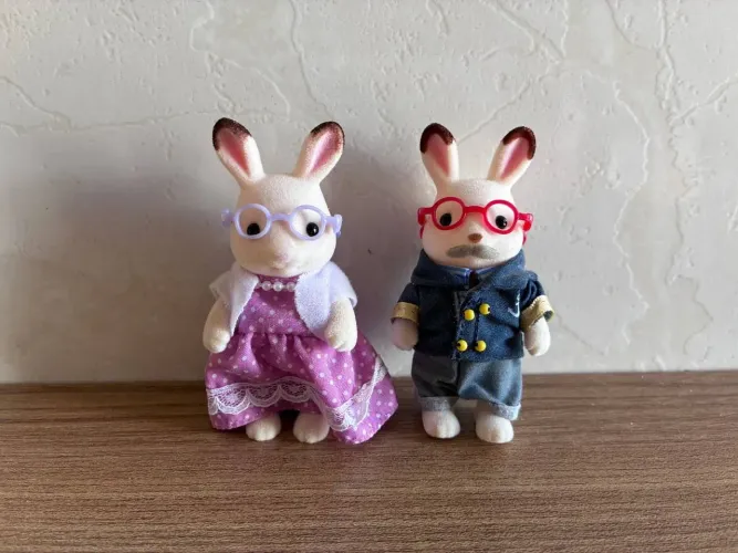 Avós coelhos chocolate sylvanian familes
