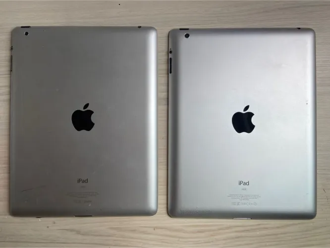 Ipad 2ª geração 16gb e Ipad 3ª geração 64gb (NÃO LIGAM - Retirar Peça)