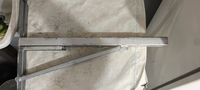 Suporte para condensador de Ar condicionado