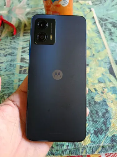 Vendo um celular motog53 $500 carregando original