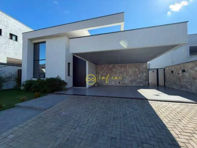 Casa de Condomínio com 3 Quartos à venda, 228 m² por R$ 2.350.000 - Condomínio Residencial