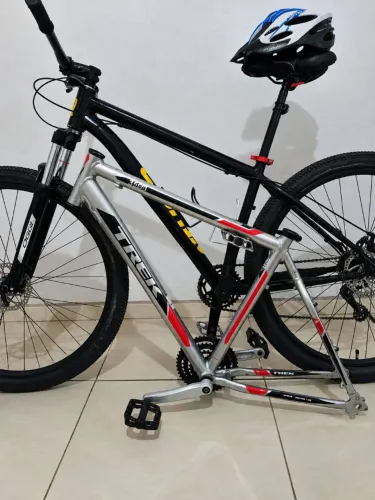 Bike , quadro e acessórios