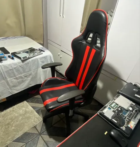 Cadeira gamer com encosto de lombar e pescoço