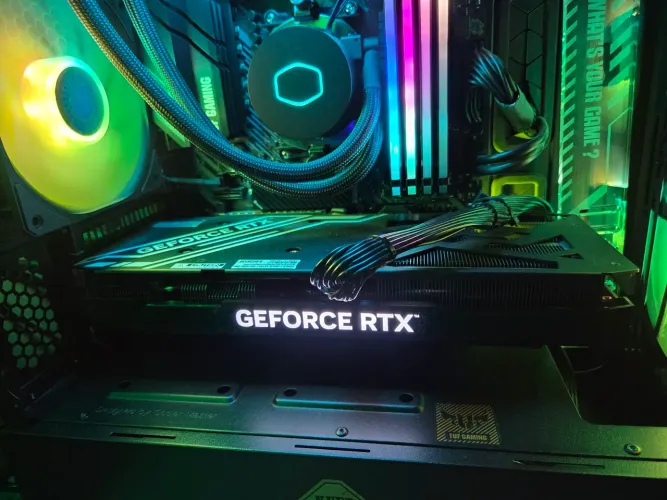 RTX 4070 Galax 12GB 1 Click OC 3 fans