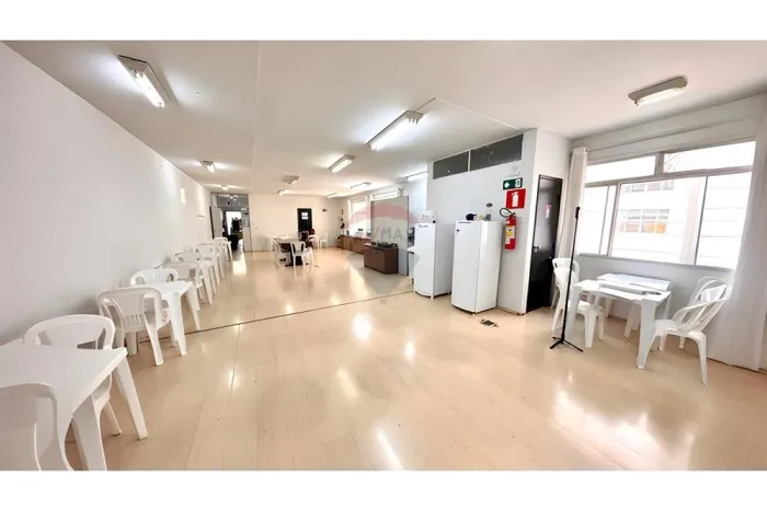 Sala Ampla à Venda em BH  Andar Inteiro com 238,21 m², 6 Banheiros e Vista Panorâmica