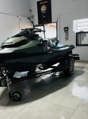 Sea-Doo GTX 300 Limited 2022 + Carretinha Angola aro 18?