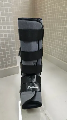 Bota Ortopédica Salvapé Robofoot Tamanho M