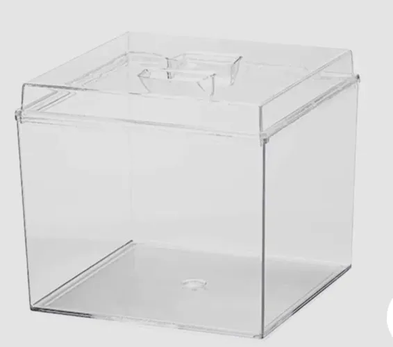 Potes acrílico 7,4 litros usados em perfeita condição 