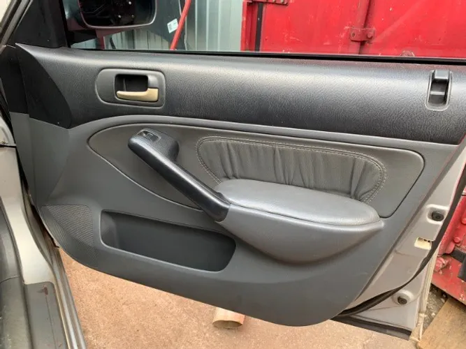 Forro de porta D.D s/botões s/maçaneta Honda Civic LX 01/02