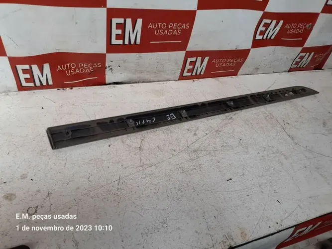 Friso da porta citroen C4 picasso 