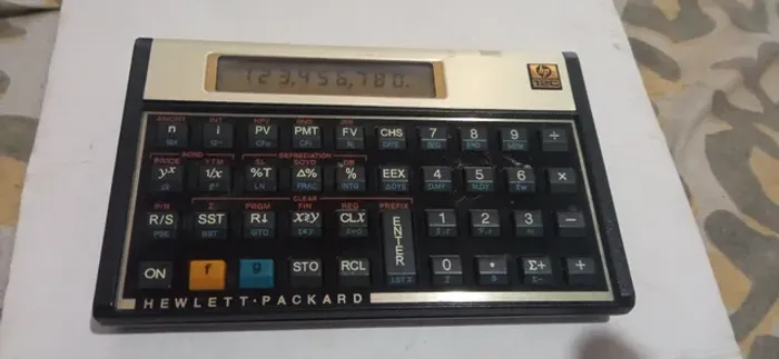 Calculadora HP 12 v . Operando