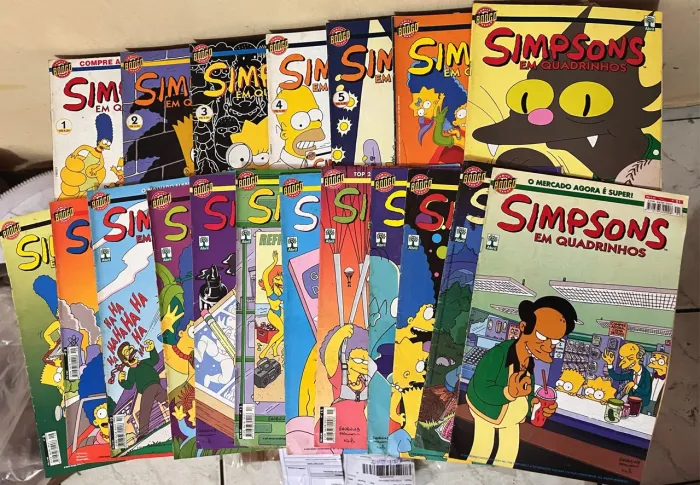 Simpsons editora abril 1 ao 17, 20 e 21, total 19 volumes.