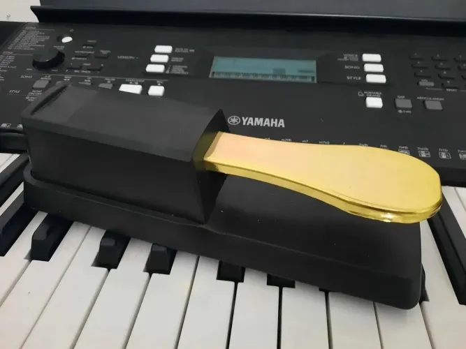 Teclado musical Yamaha PSR-E373 61 teclas 110V/220V
