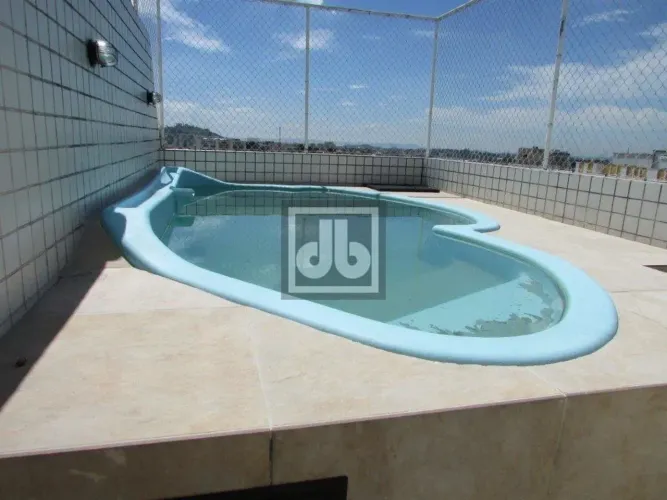 Cachambi - Magnífica cobertura - Varanda - 2 salas - 2 quartos (1 Suíte) - Terraço - 2 Vag