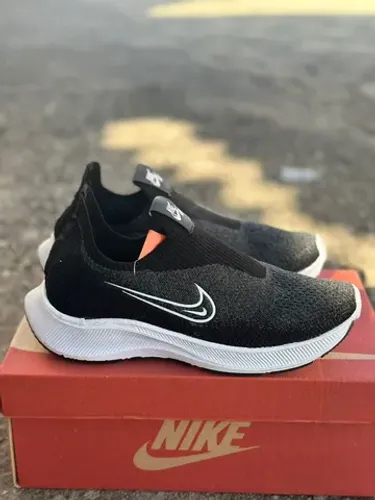 Tênis Nike Meia