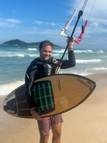 Aulas de kitesurf e equipamentos 