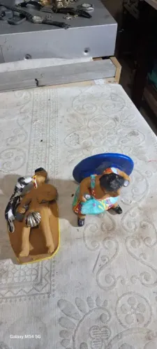 Par de Esculturas de Cerâmica - Artesanato Brasileiro so tenho o masculino