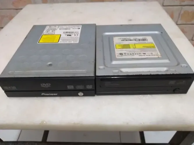 Gravador de CD/DVD Sata para Computador (A unidade) Diversas Marcas; Seminovos
