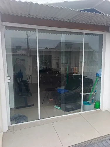 Porta de vidro/ vitrine 2,40 X 2,10