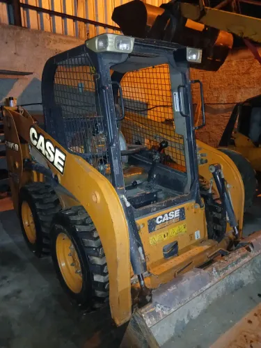 Aluguel Mini Carregadeira bob cat
