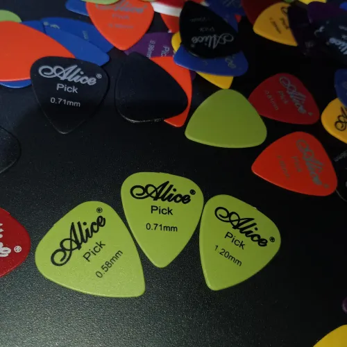 3 PALHETAS POR R$16,00