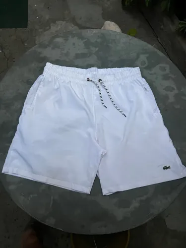 Bermuda Lacoste pra vender hoje