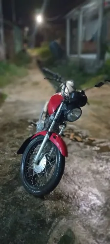 Vendo, troca em moto documentada, faço bolo em carro também. 