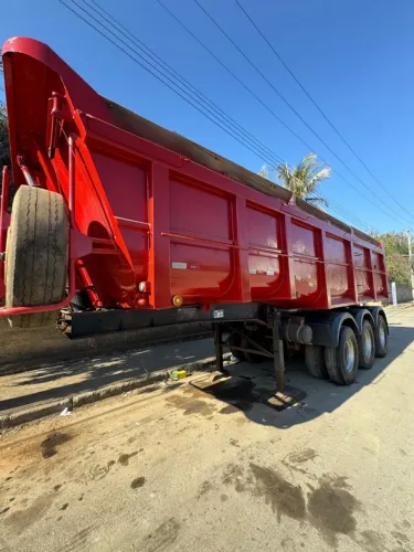 VENDO CARRETA CAÇAMBA ANO 2011