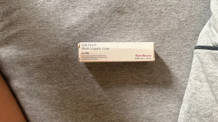 Blush Líquido Rare Beauty - Lucky