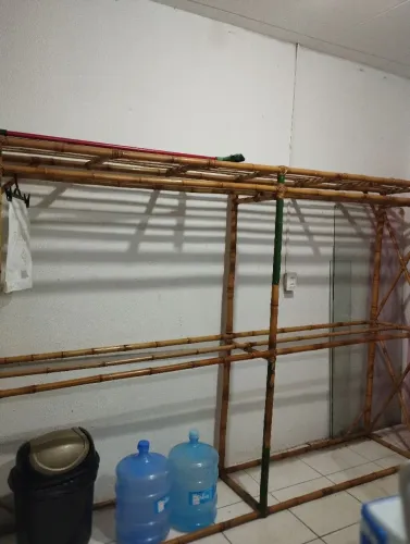VENDO 3 ARARAS DE BAMBÚ SEMI -NOVAS(350.00 A UNIDADE)
