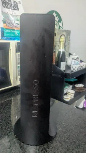 Torre giratoria para armazenamento de cápsulas