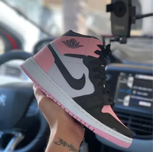 Tênis Air Jordan 1 Rosa e Preto - Novo! Entregamos