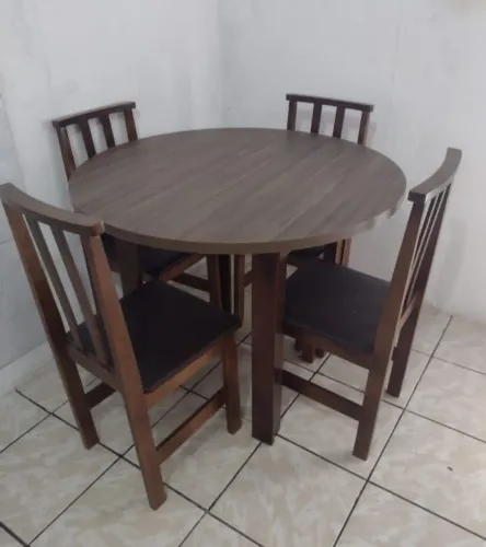 Mesa de Jantar Redonda com 4 Cadeiras