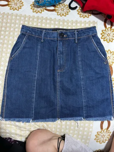Saia jeans Damyller. Tamanho 40