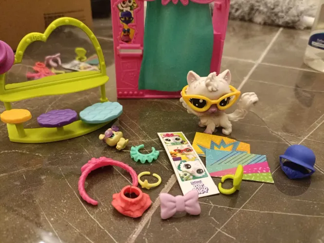 Kit de Brinquedos Littlest Pet Shop - Loja e Acessórios