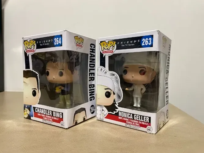 Funko Pop dupla friends - Chandler e Monica Wave 1 - Caixa amassada