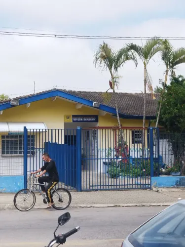 (sobrado) na avenida Principal no CAMPO dos ALEMÃES 