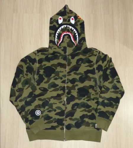 BAPE - Shark Moletom - 1st Camo Green WGM - XL