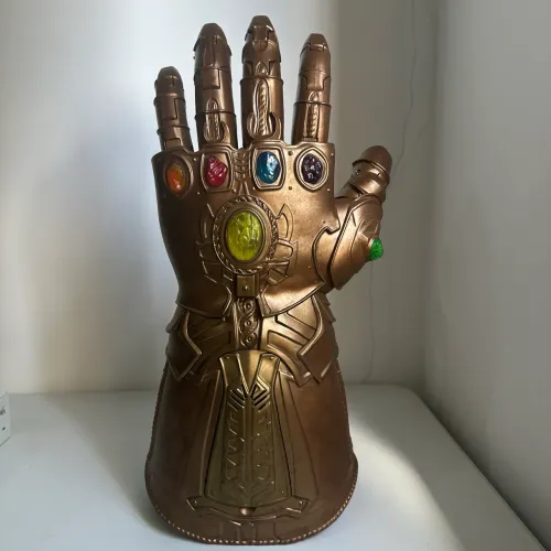 Manopla Thanos Legends Hasbro ( Não Liga )