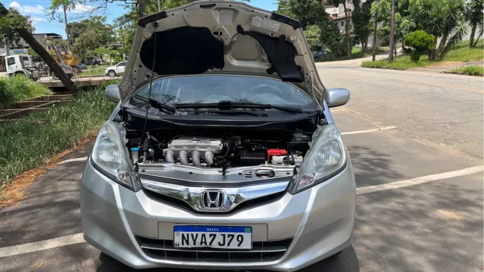 Honda fit 1.4 automatico Ipva 2025 pago
