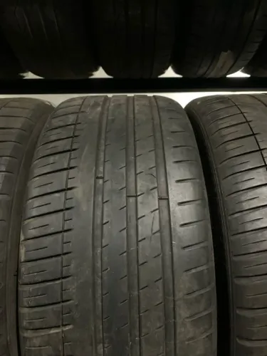 Pneu Michelin 225/45/18 80 % Vida util.